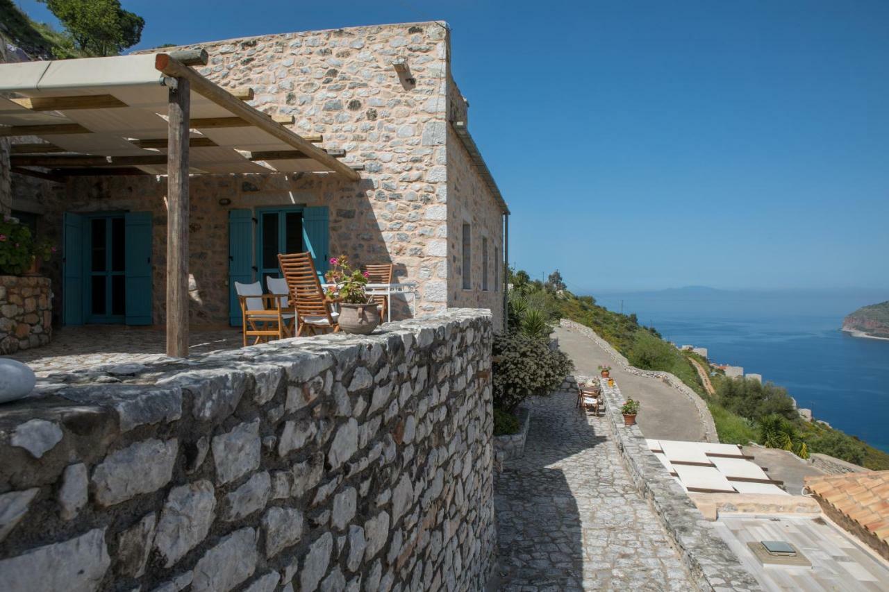 Villa Smaragda Limeni Exterior photo