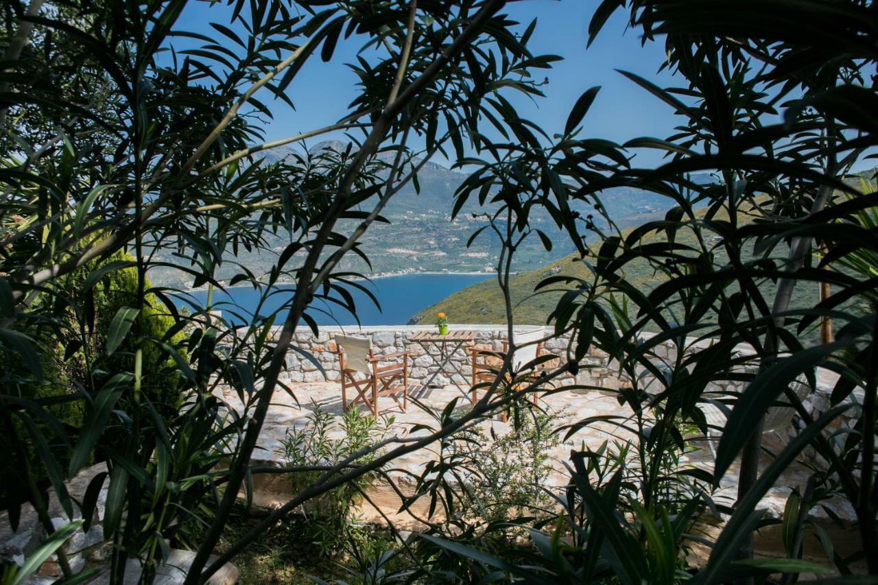 Villa Smaragda Limeni Exterior photo